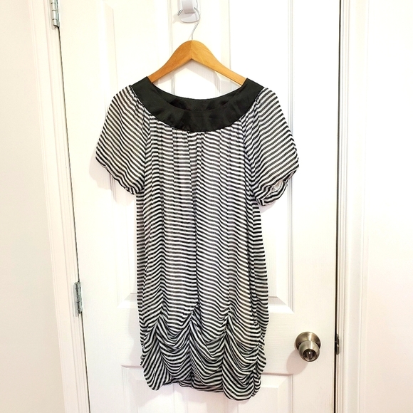 Bubble Striped Dress - Picture 1 of 4